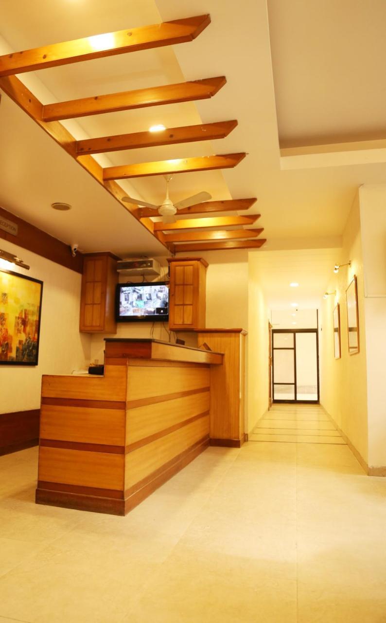 Hotel H26 Chandigarh Ngoại thất bức ảnh