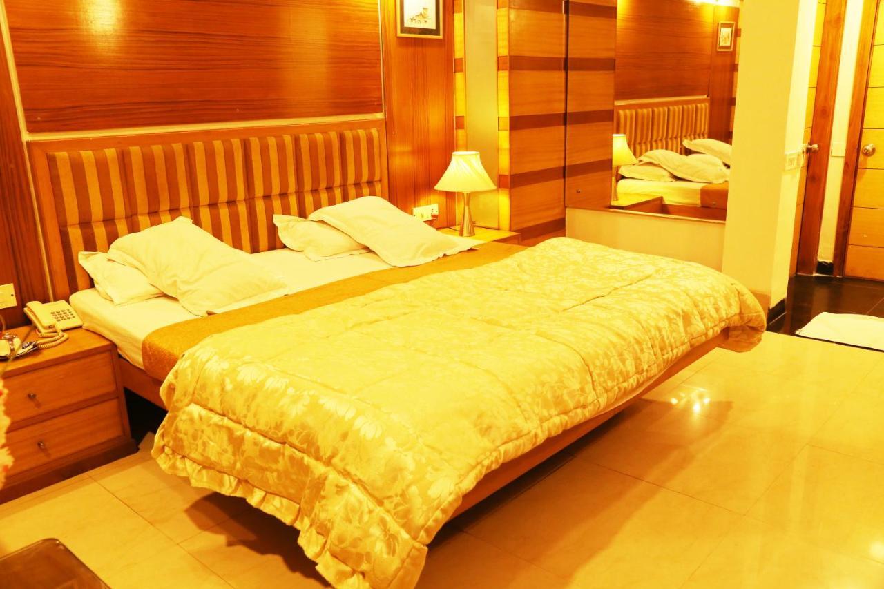 Hotel H26 Chandigarh Ngoại thất bức ảnh