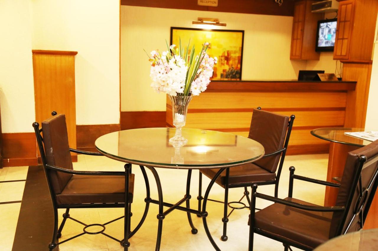 Hotel H26 Chandigarh Ngoại thất bức ảnh