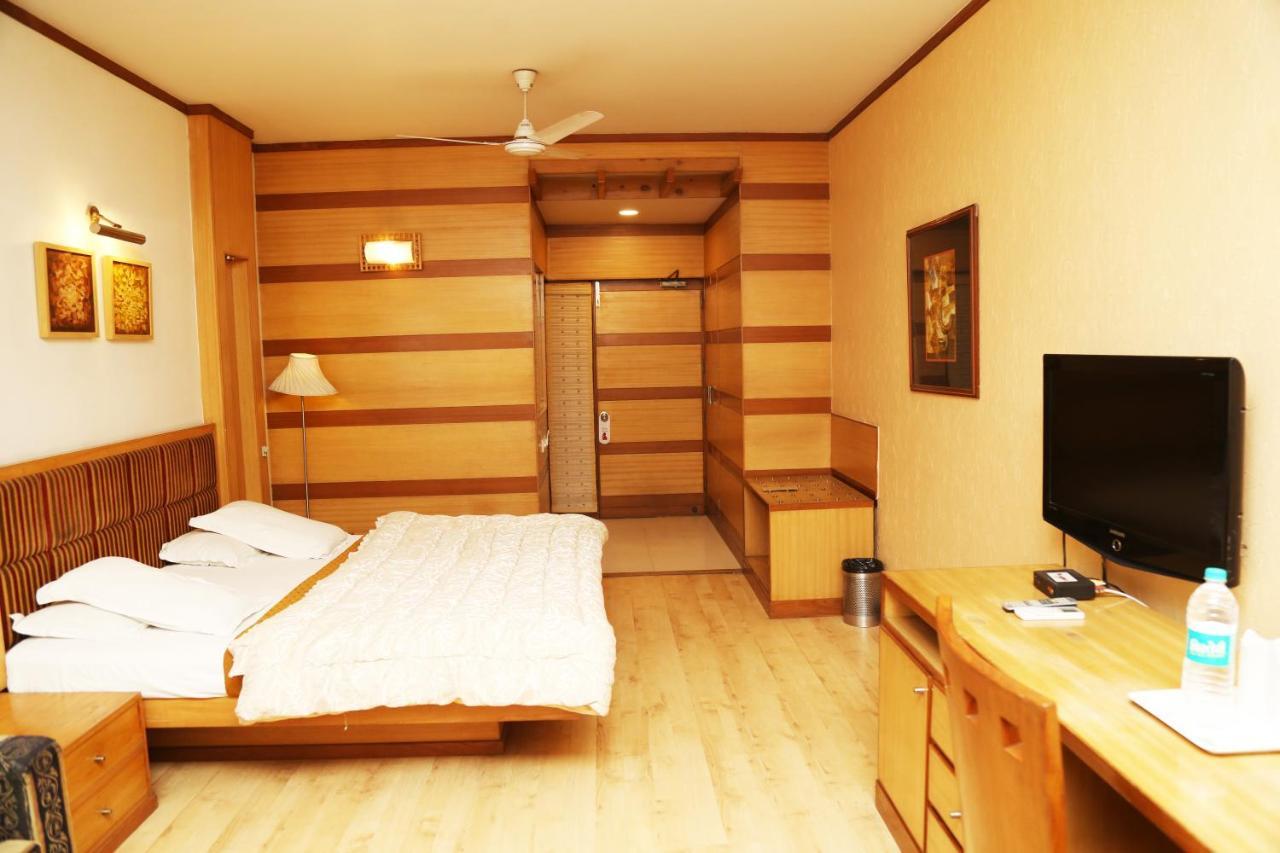 Hotel H26 Chandigarh Ngoại thất bức ảnh