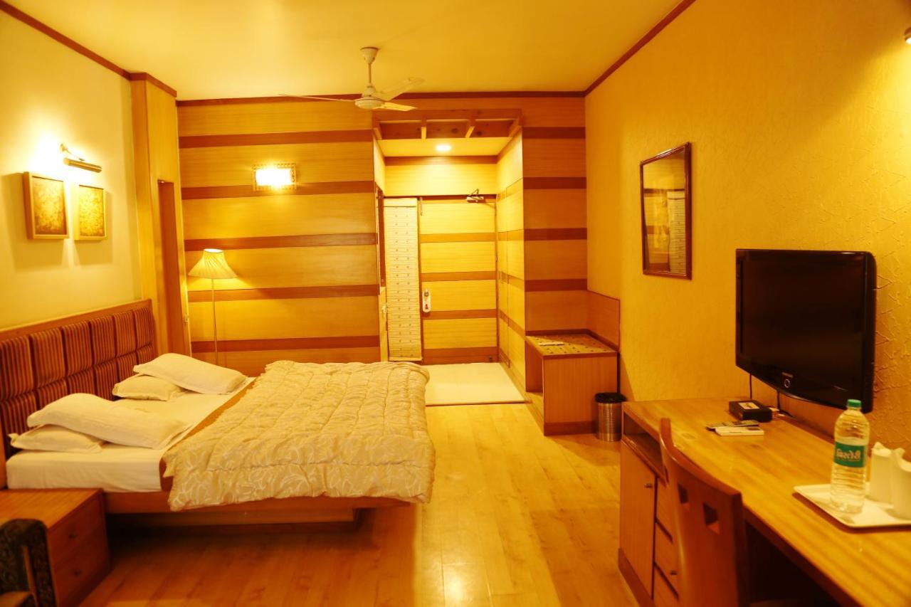 Hotel H26 Chandigarh Ngoại thất bức ảnh